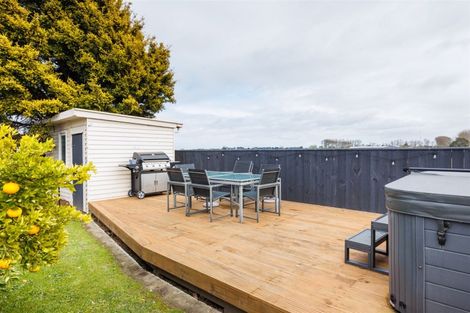 Photo of property in 10 Peters Avenue, Cloverlea, Palmerston North, 4412