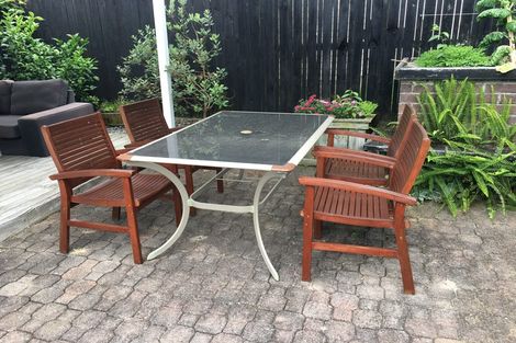 Photo of property in 74 Queen Road, Bellevue, Tauranga, 3110