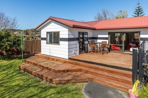 Photo of property in 8 Harbour Crest Drive, Waiuku, 2123
