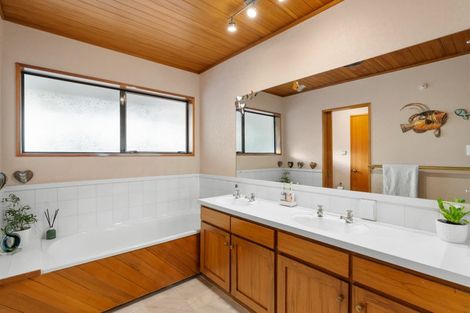 Photo of property in 9 Woodside Common, Westmorland, Christchurch, 8025