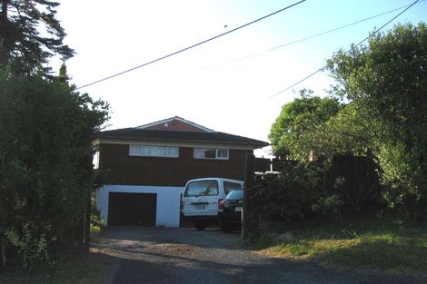 Photo of property in 679 East Coast Road, Browns Bay, Auckland, 0630