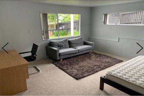 Photo of property in 61 Sunset Road, Totara Vale, Auckland, 0632