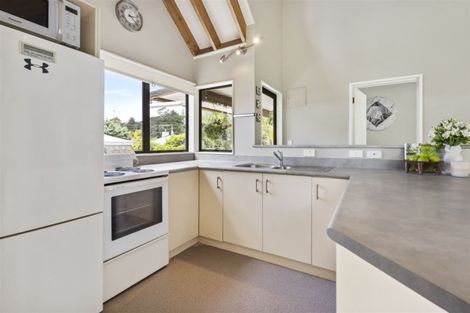 Photo of property in 34a Lauderdale Road, Birkdale, Auckland, 0626