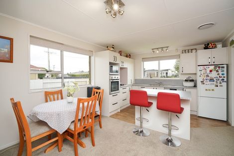 Photo of property in 56 Severn Street, Clifton, Invercargill, 9812