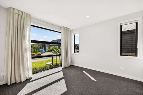 Photo of property in 54 Paparahi Place, Wainui, Silverdale, 0992