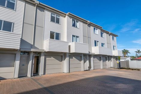 Photo of property in 24/3 Riverside Road, Orewa, 0931