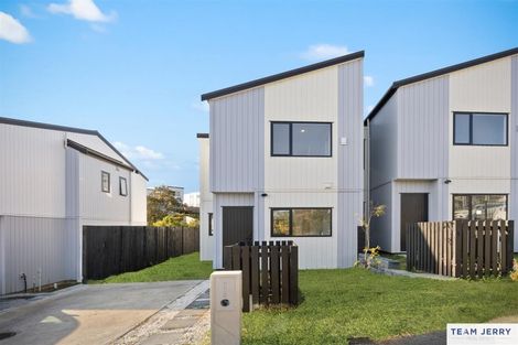 Photo of property in 49b Crestview Rise, Papakura, 2110