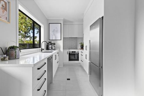 Photo of property in 2a Carey Street, Maeroa, Hamilton, 3200