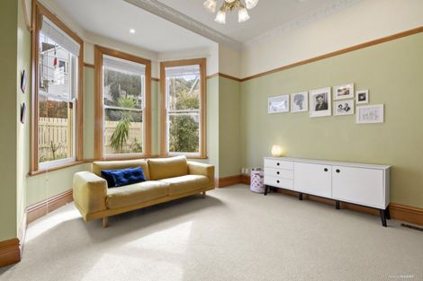 Photo of property in 37 Grant Road, Thorndon, Wellington, 6011