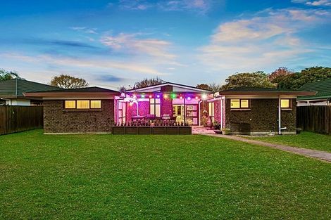 Photo of property in 7 Zenith Place, Conifer Grove, Takanini, 2112