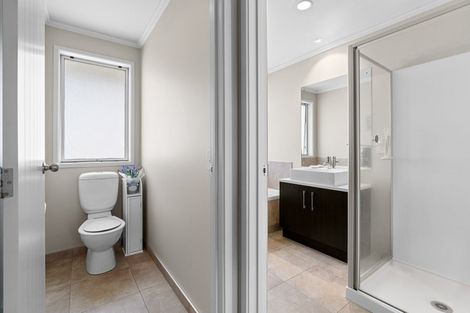 Photo of property in 96 Farringdon Avenue, Rototuna North, Hamilton, 3210