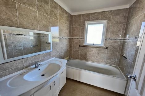 Photo of property in 33 Cherry Road, Bucklands Beach, Auckland, 2014