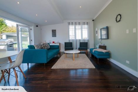 Photo of property in 39 Cambridge Terrace, Waiwhetu, Lower Hutt, 5010