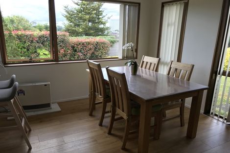 Photo of property in 1/3 Quebec Road, Milford, Auckland, 0620