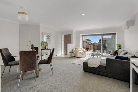 Photo of property in 8 Tuscan Place, Half Moon Bay, Auckland, 2012