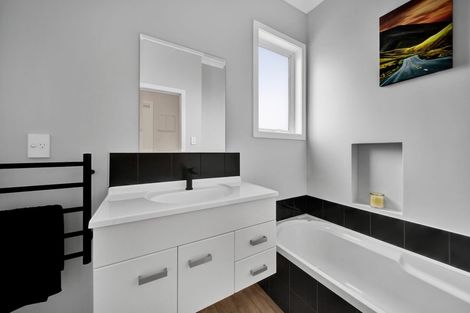 Photo of property in 14 Achilles Street, Stratford, 4332