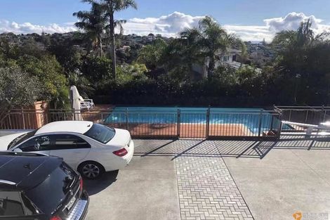Photo of property in 2 Mellons Bay Road, Howick, Auckland, 2014