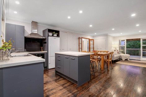 Photo of property in 3 Moffat Road, Red Beach, 0932