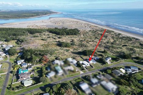 Photo of property in 20 Mack Street, Foxton Beach, Foxton, 4815