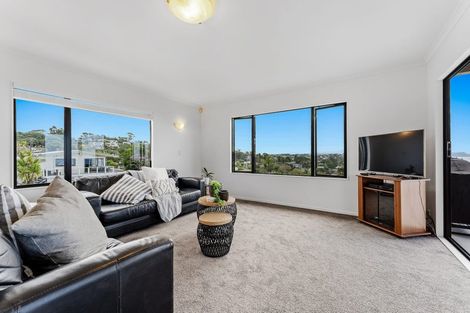 Photo of property in 9a Brightside Road, Stanmore Bay, Whangaparaoa, 0932