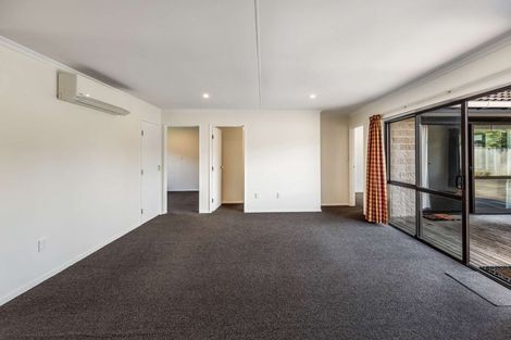 Photo of property in 24 Rangitira Avenue, Palmerston North, 4414
