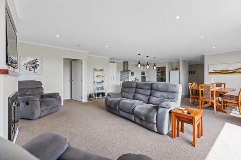 Photo of property in 10 Ta Paora Drive, Bell Block, New Plymouth, 4312