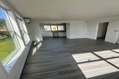 Photo of property in 2 Arnhem Place, Pukekohe, 2120