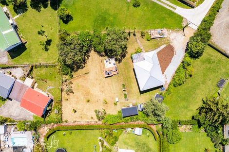 Photo of property in 19 Whaka Street, Maungaturoto, 0520