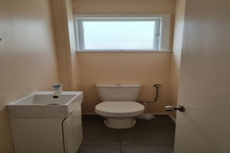 Photo of property in 28 Davidson Crescent, Tawa, Wellington, 5028