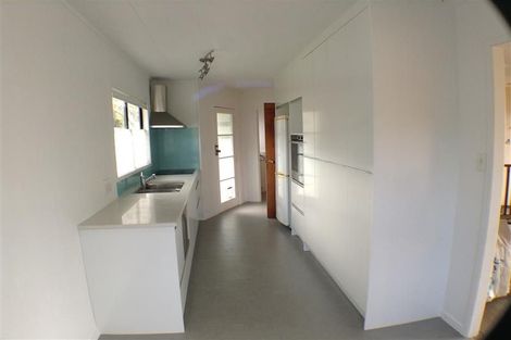Photo of property in 11 Santiago Crescent, Unsworth Heights, Auckland, 0632