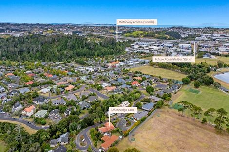 Photo of property in 12 Stonedge Lane, Rosedale, Auckland, 0632