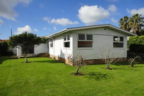 Photo of property in 2/23 Ti Rakau Drive, Pakuranga, Auckland, 2010