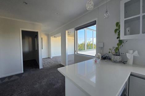 Photo of property in 63 Carlisle Road, Torbay, Auckland, 0630