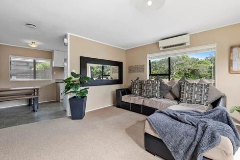 Photo of property in 1/111 Spinella Drive, Bayview, Auckland, 0629