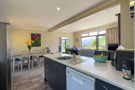 Photo of property in 44 Packtrack Road, Thames, 3577