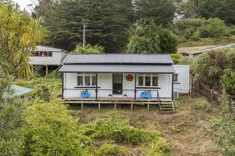Photo of property in 4 Harbour Terrace, Careys Bay, Port Chalmers, 9023
