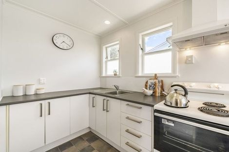 Photo of property in 28 Judd Crescent, Naenae, Lower Hutt, 5011