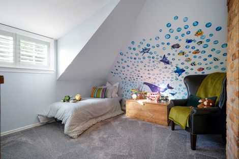 Photo of property in 36 Queen Street, Northcote Point, Auckland, 0627