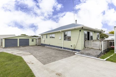 Photo of property in 58 Mould Street, Waitara, 4320