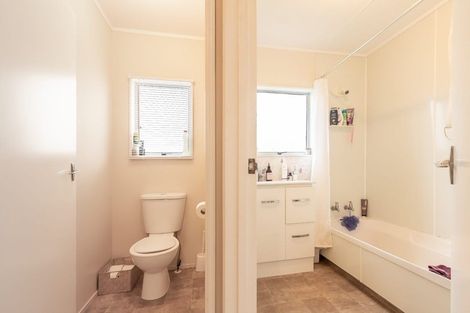 Photo of property in 9 Desmond Place, Bell Block, New Plymouth, 4312