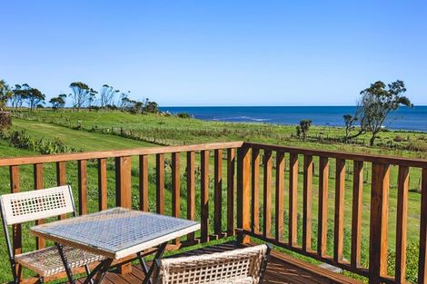 Photo of property in 49 Battiscombe Terrace, Waitara, 4320