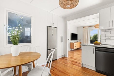 Photo of property in 12 Nimon Street, Havelock North, 4130