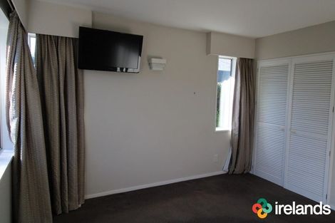 Photo of property in 2 Canberra Place, Redwood, Christchurch, 8051