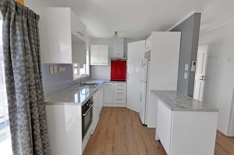 Photo of property in 2/6 Main Road, Wainuiomata, Lower Hutt, 5014