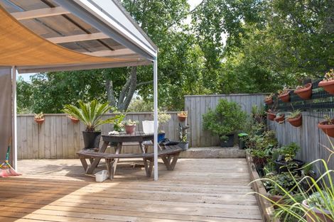 Photo of property in 1/14 Valley View Road, Glenfield, Auckland, 0629