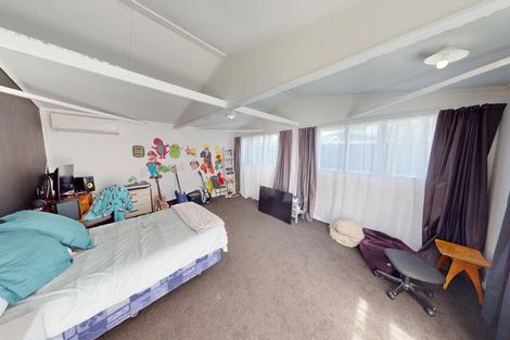 Photo of property in 3 Pryde Place, Feilding, 4702