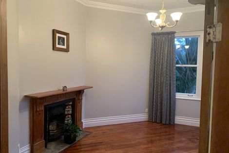 Photo of property in 6 William Bond Street, Stanley Point, Auckland, 0624