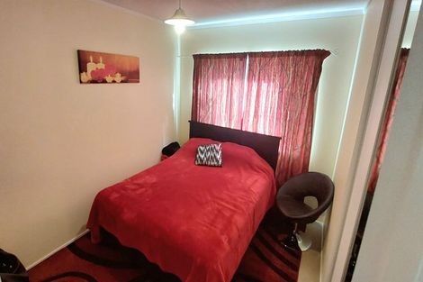 Photo of property in 194a Te Atatu Road, Te Atatu South, Auckland, 0610