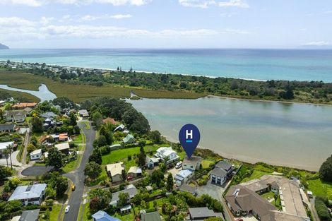 Photo of property in 16 Pohutukawa Drive, Athenree, Katikati, 3177