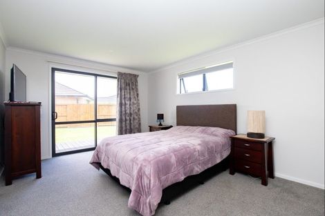 Photo of property in 18 Costello Drive, Ngatea, 3503